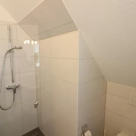 Im Angerdorf קושהאבן